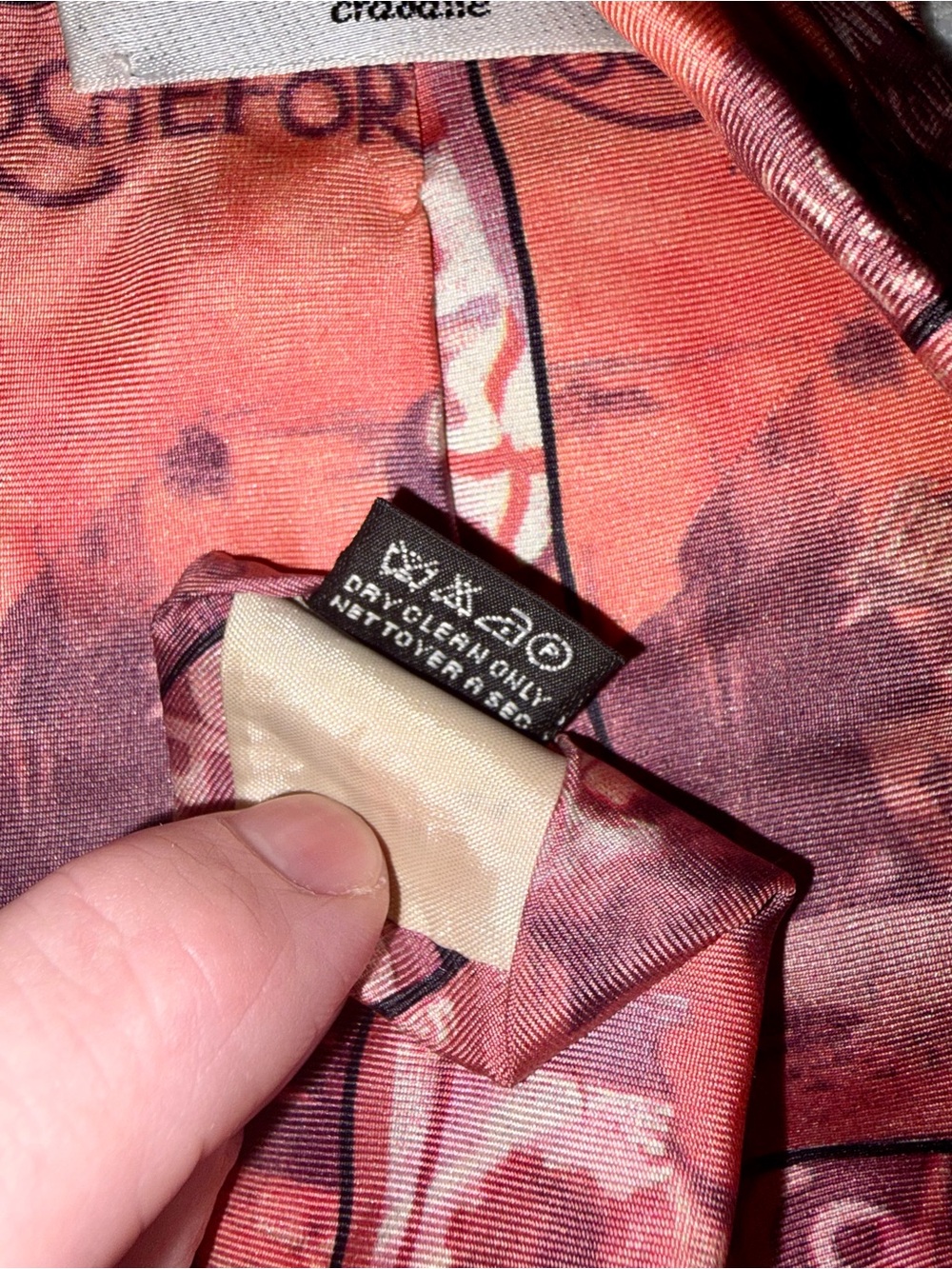 Dolce & Gabbana 90s Pin Up / Peek a boo Graphic Silk Tie - Picture 10 of 13